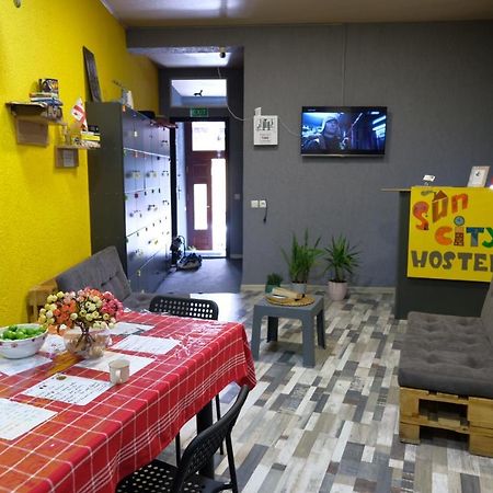 Suncity Hostel Батуми Екстериор снимка
