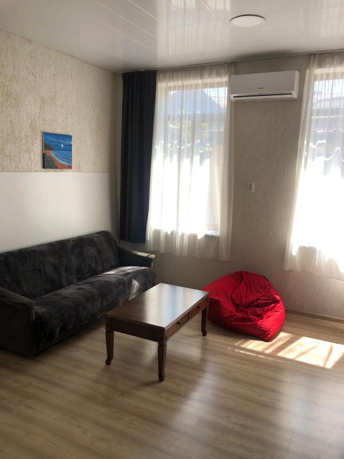 Suncity Hostel Батуми Екстериор снимка