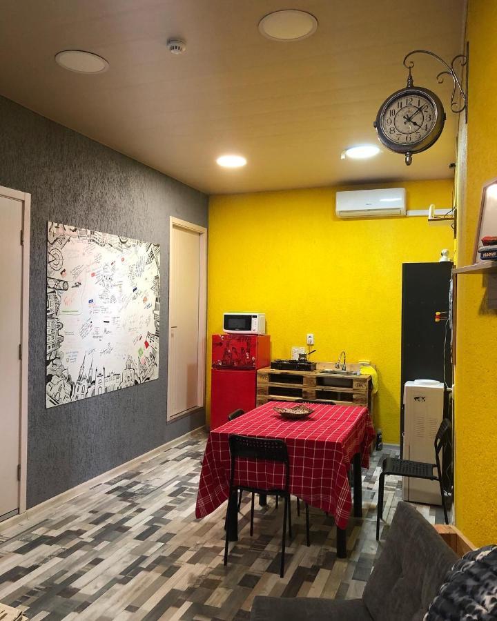Suncity Hostel Батуми Екстериор снимка