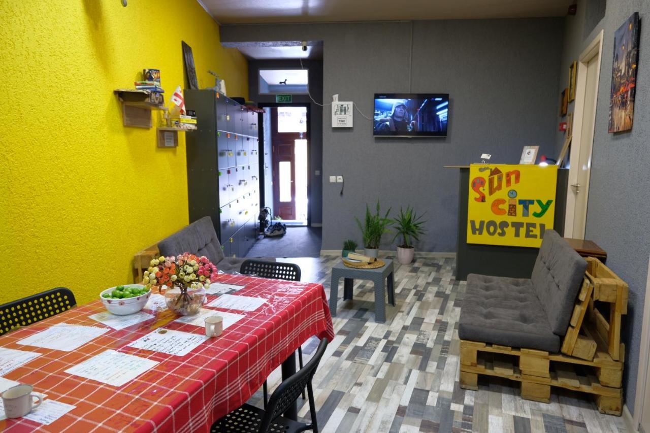Suncity Hostel Батуми Екстериор снимка