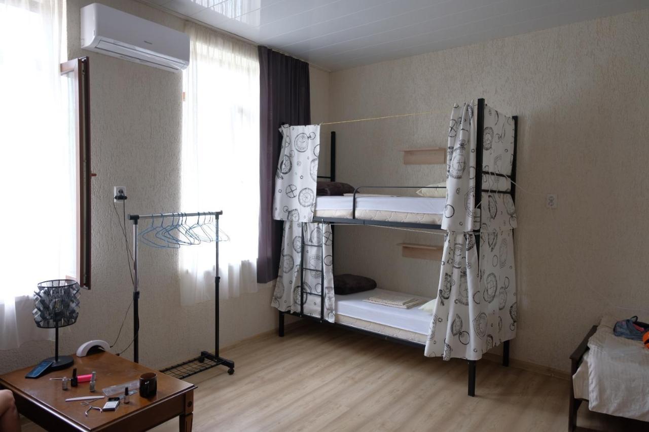 Suncity Hostel Батуми Екстериор снимка
