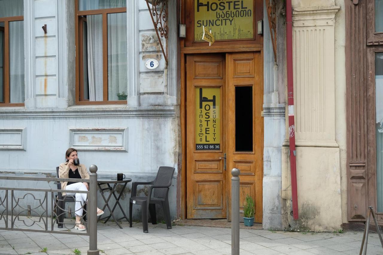 Suncity Hostel Батуми Екстериор снимка