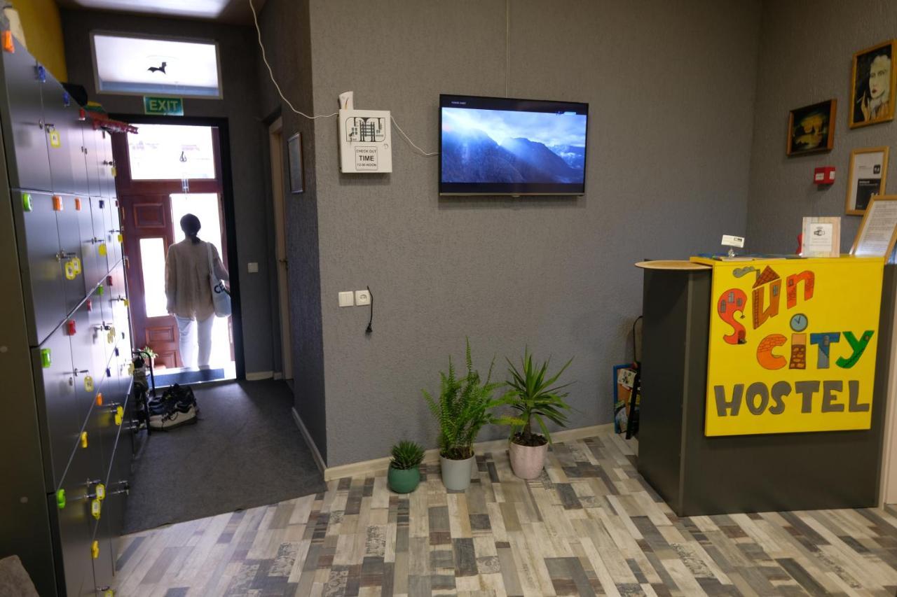 Suncity Hostel Батуми Екстериор снимка