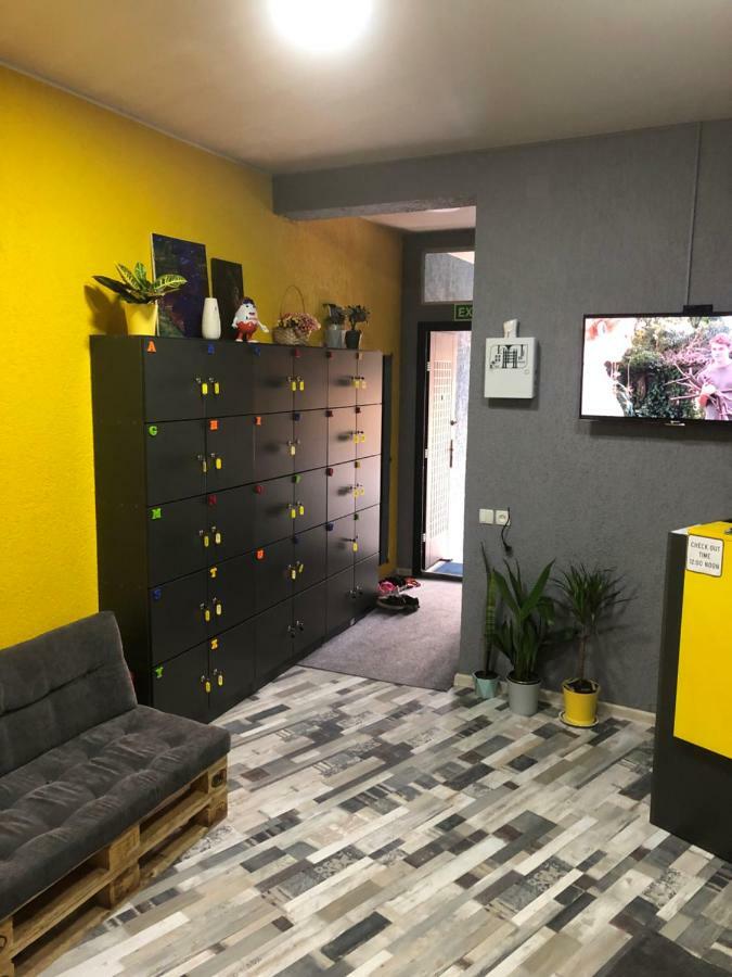 Suncity Hostel Батуми Екстериор снимка